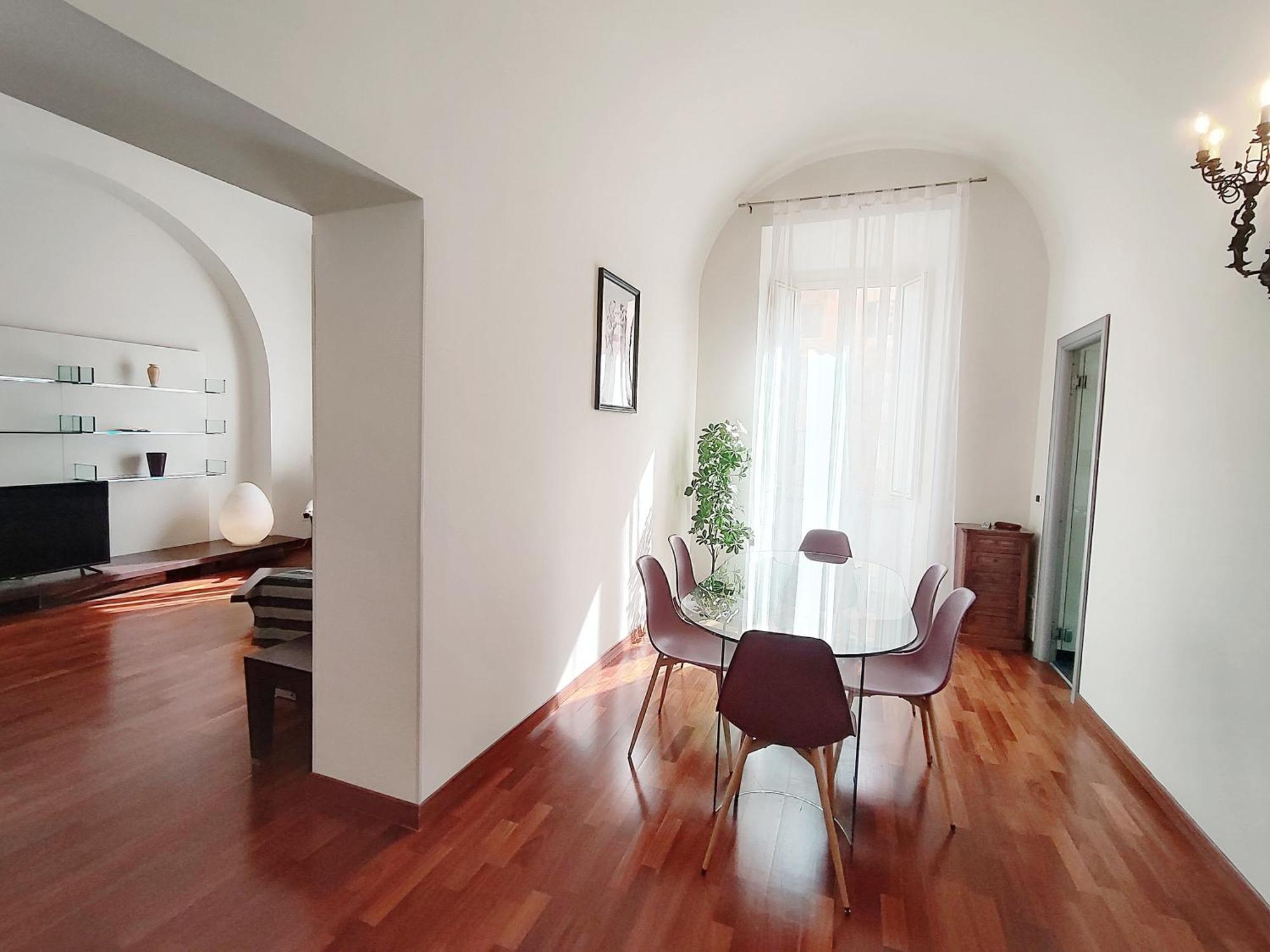 In Style Colosseum Apartment *
