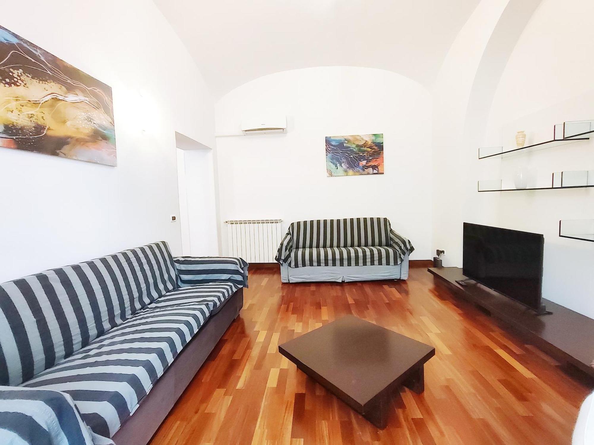 In Style Colosseum Apartment *