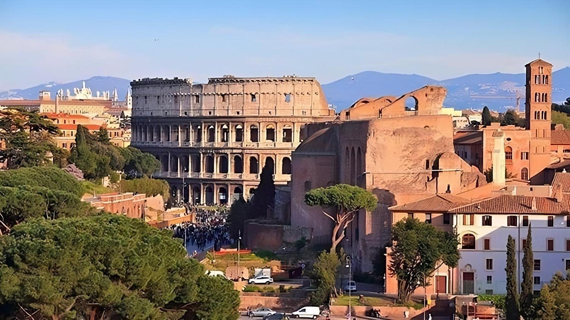 In Style Colosseum Apartment *